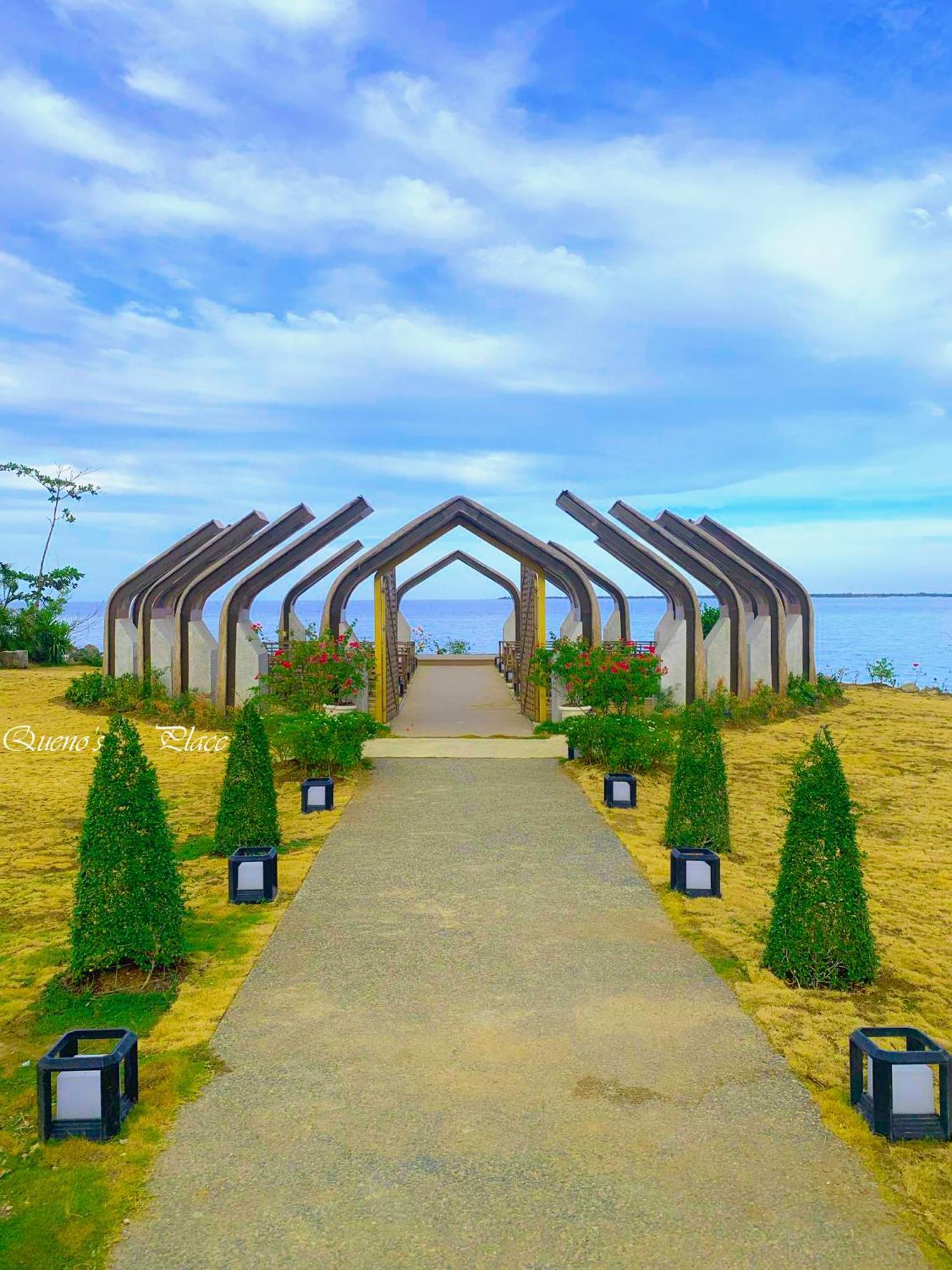 Mactan Newtown - New Modern Condo With Ocean View 막탄 외부 사진